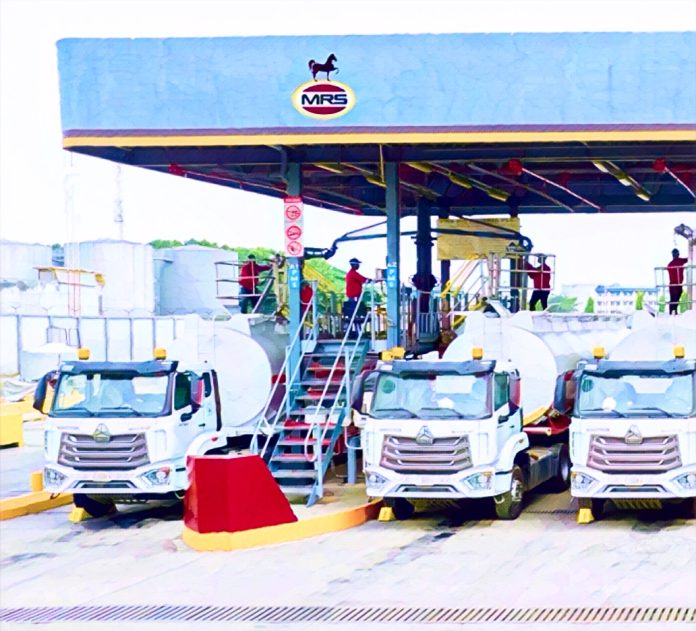 Motorists Urge Dangote Refinery to Expand Cheap Petrol Outlets