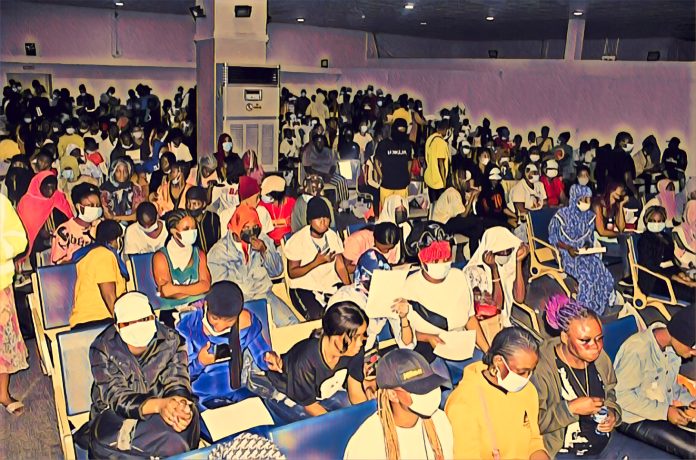 Nigeria brings home 1,230 citizens stranded in Niger